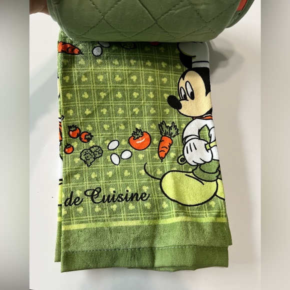 NWT Disney Chef Mickey 3 Piece Kitchen set - Dish Towel, Pot Holder & Oven Mitt - Picture 3 of 5